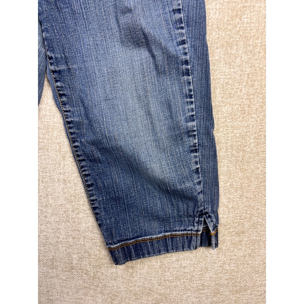 Levis 512 Perfectly Slimming Capri Jeans Womens 8 Medium Wash Denim Cropped - Picture 5 of 10